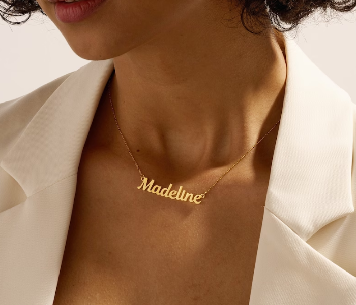 Customized present for your girlfriend during Christmas.