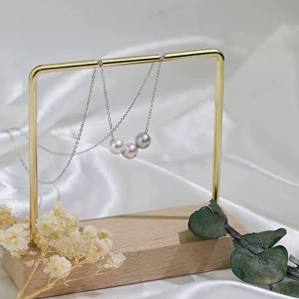 This necklace gathers 3 generations in a very heartfelt Christmas gift for Grandma.