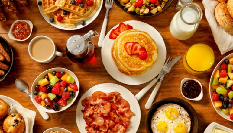 American brunch to prepare for Dad for Father's Day.