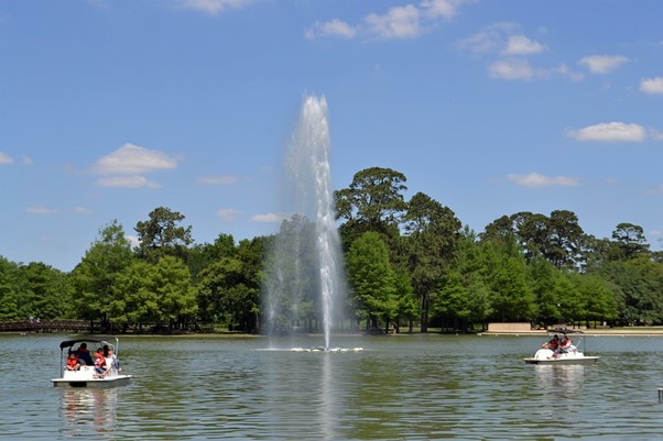 Hermann Park in Houston is the best place to read your personalized dog book from Hooray Heroes.